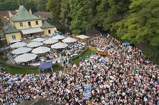 Voll war es 2014: Kocherball am Chinaturm (©Foto: Martin Schmitz)